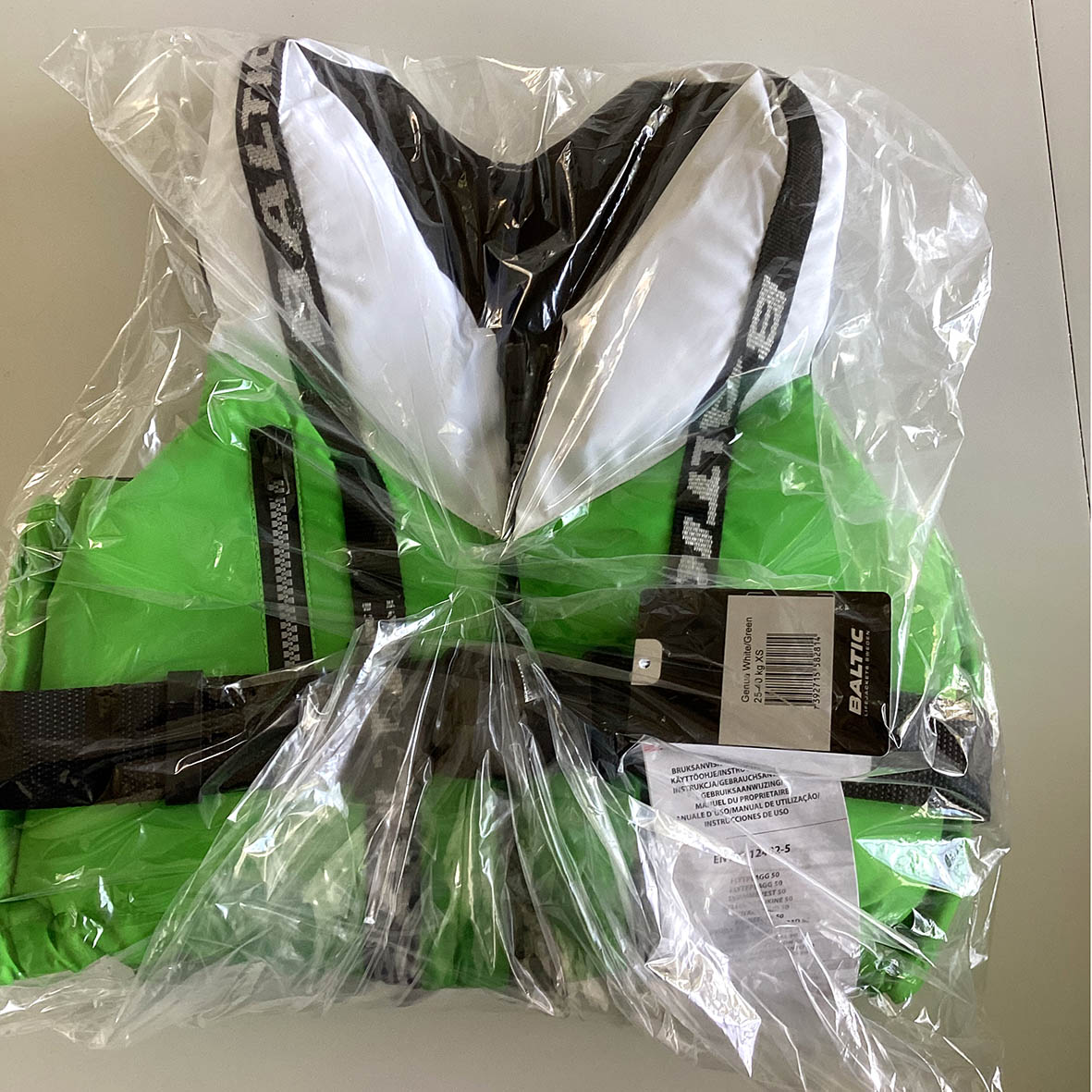 Flytväst Baltic Genua. Vikt 40-50 kg.